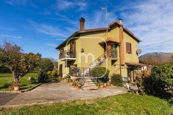 4 rooms Villa in Cave, Italy No. 27096