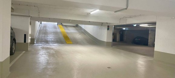 موقف سيارات في Munich, Germany رقم 212216 3