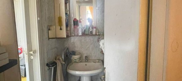 40m² Commercial property in Campi Bisenzio, Italy No. 12051 4