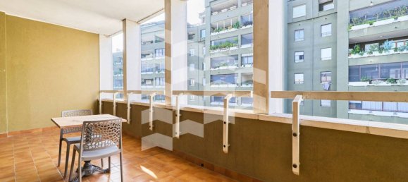 2 bedrooms Apartment in Milan, Italy No. 245576 2