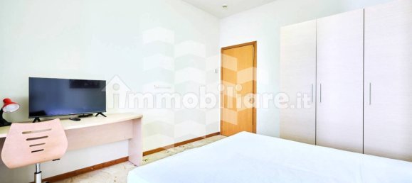 2 bedrooms Apartment in Milan, Italy No. 245576 11