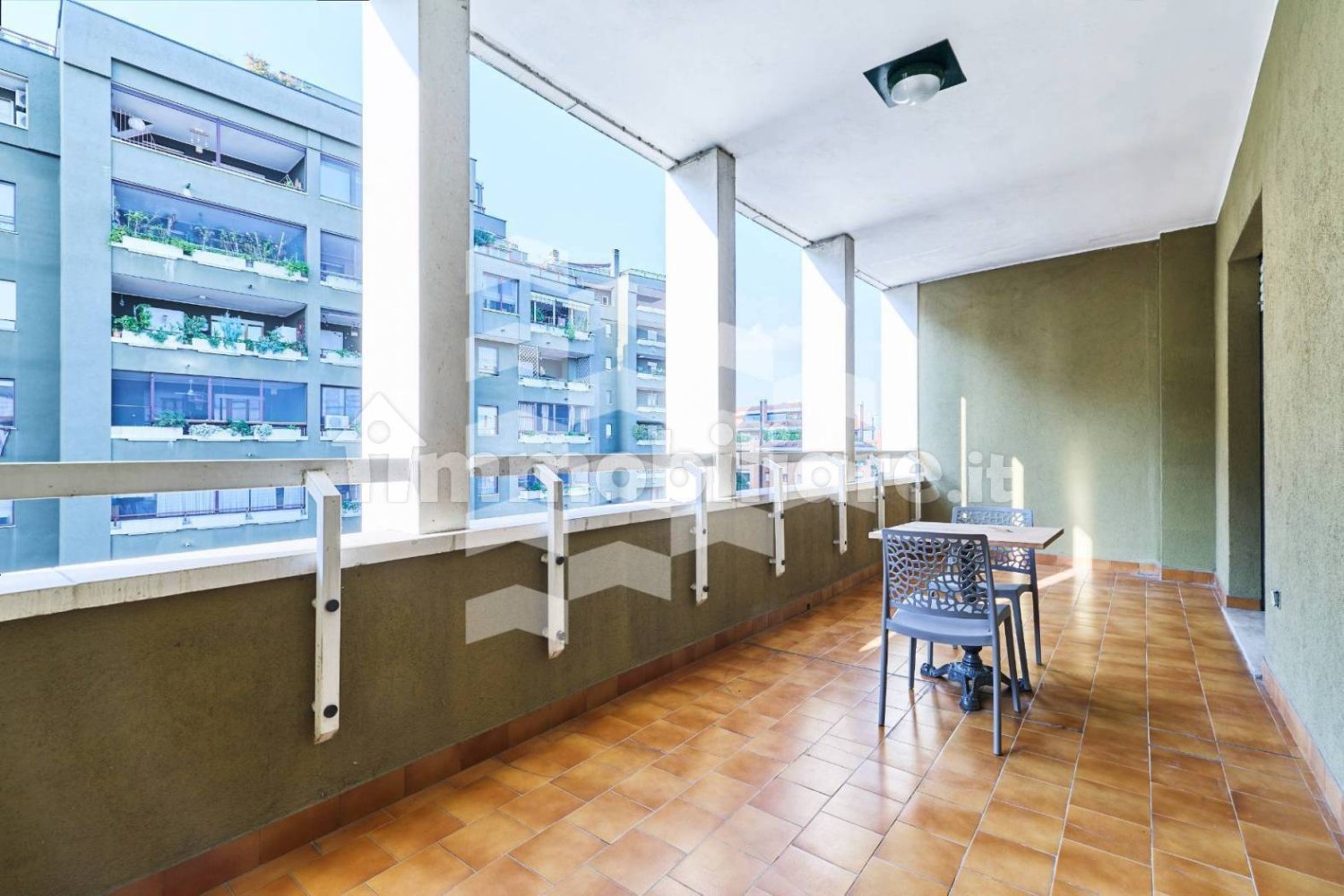 2 bedrooms Apartment in Milan, Italy No. 245576