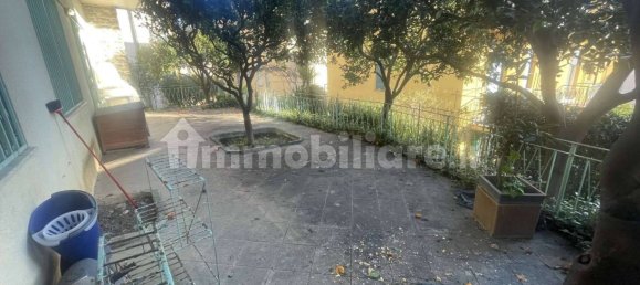 Apartamento de 2 dormitorios en Genoa, Italy No. 195279 9