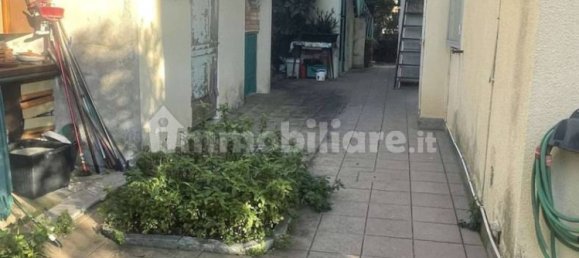 Apartamento de 2 dormitorios en Genoa, Italy No. 195279 17