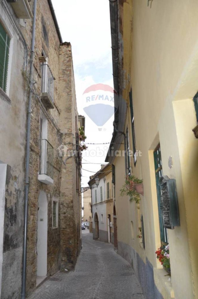 Квартира с 1 спальней в Пенне, Италия № 296140