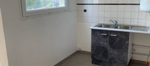 Apartamento de 2 dormitorios en Nimes, France No. 288109 3