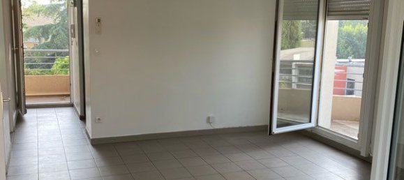 Apartamento de 2 dormitorios en Nimes, France No. 288109 2