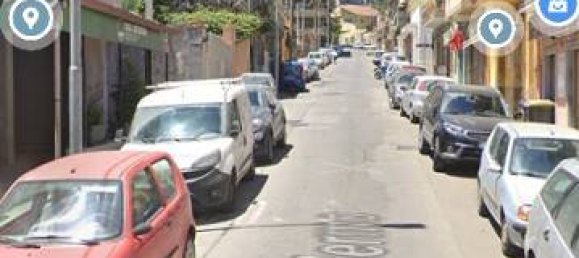 3 bedrooms Apartment in Messina, Italy No. 49332 2