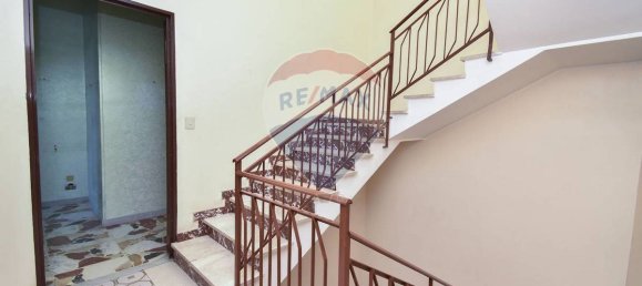 Apartamento T3 em Aci Catena, Italy N.º 279748 6