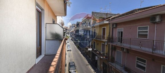 Apartamento T3 em Aci Catena, Italy N.º 279748 12