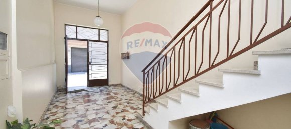 Apartamento T3 em Aci Catena, Italy N.º 279748 5