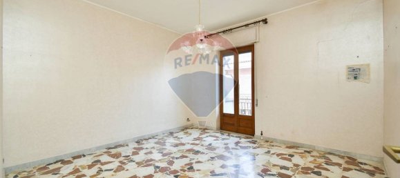 Apartamento T3 em Aci Catena, Italy N.º 279748 8