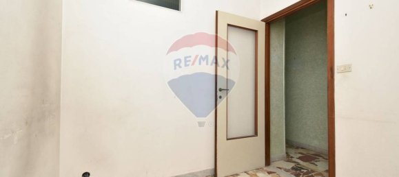 Apartamento T3 em Aci Catena, Italy N.º 279748 16