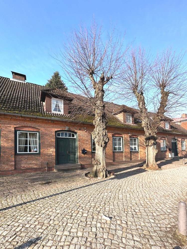 10-Zimmer Haus in Stormarn, Germany, Nr. 45028