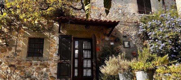 4 Schlafzimmer Villa in Licciana Nardi, Italy, Nr. 150064 2