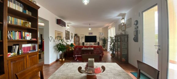 3 bedrooms Villa in Pianiga, Italy No. 170370 3