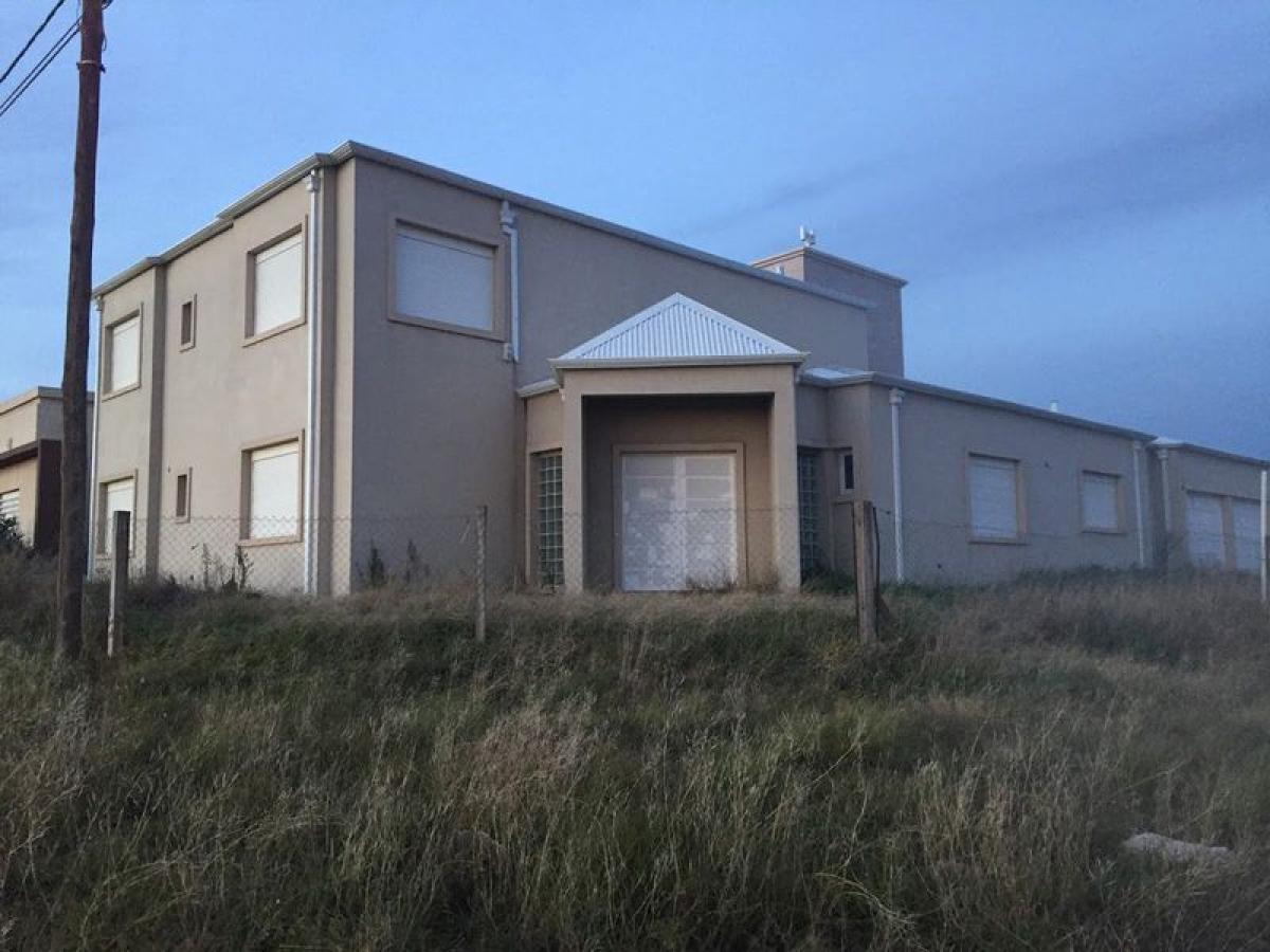 4 bedrooms House in Buenos Aires, Argentina No. 87965