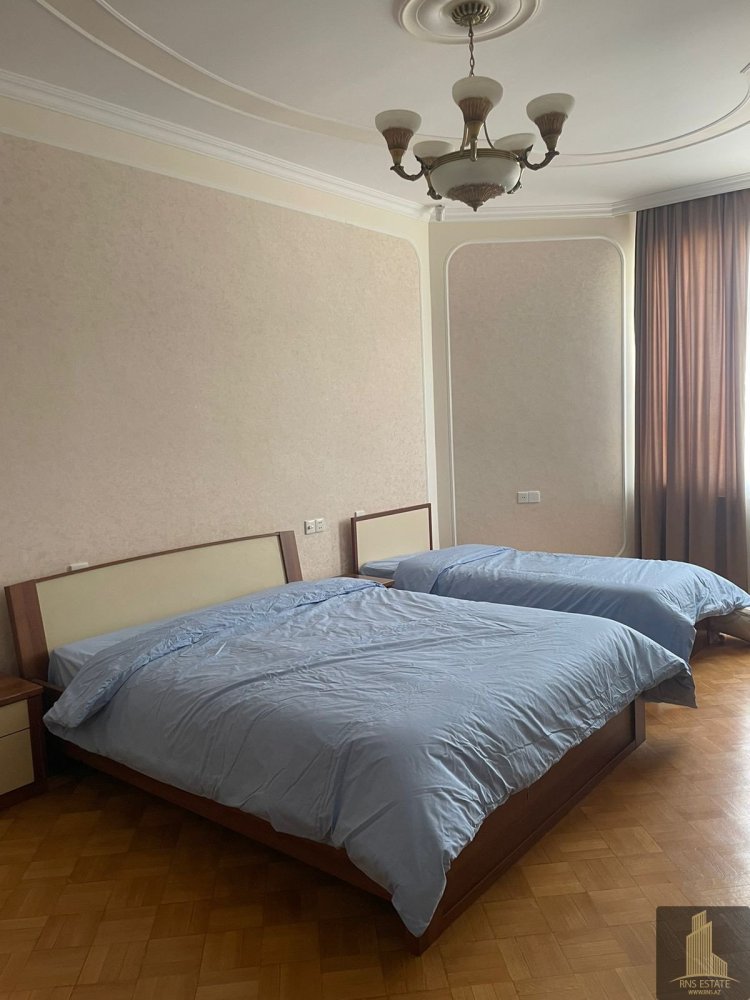 4 غرف نوم شقة في Nasimi, Azerbaijan رقم 2106