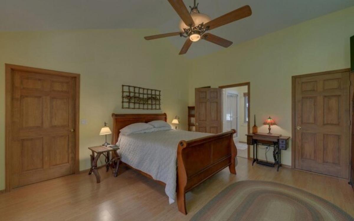 2 bedrooms House in Hiawassee, USA No. 425922