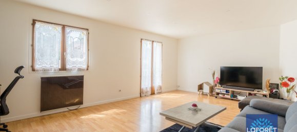 3 bedrooms House in Les Pavillons-sous-Bois, France No. 175579 3