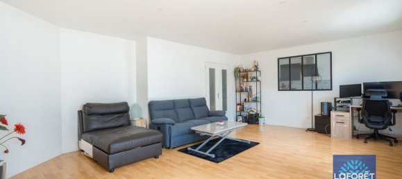 3 bedrooms House in Les Pavillons-sous-Bois, France No. 175579 12