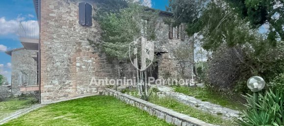 8 chambres Maison à Panicale, Italy No. 141043 7