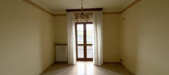 Apartamento de 4 habitaciónes en Pisa, Italy No. 29708 3