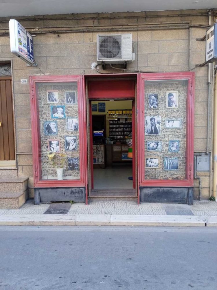 2 Schlafzimmer Gewerbliche Immobilie in Maruggio, Italy, Nr. 42471