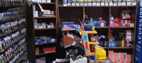 2 Schlafzimmer Gewerbliche Immobilie in Maruggio, Italy, Nr. 42471 2