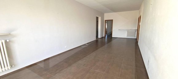 4-salle Appartement à Andria, Italy No. 13130 5