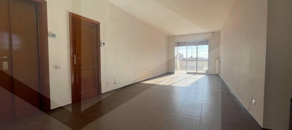 4-salle Appartement à Andria, Italy No. 13130 3