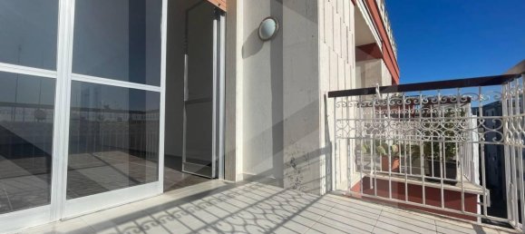 4-salle Appartement à Andria, Italy No. 13130 7