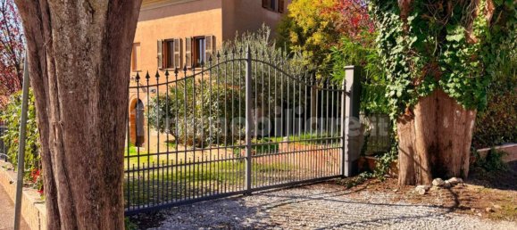 Villa de 5 dormitorios en Sant'Angelo in Pontano, Italy No. 91228 2