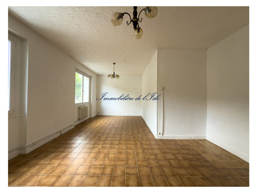 Casa de 3 dormitorios en Perigueux, France No. 324122