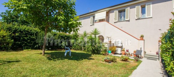 3 bedrooms Apartment in Cascina, Italy No. 303846 2