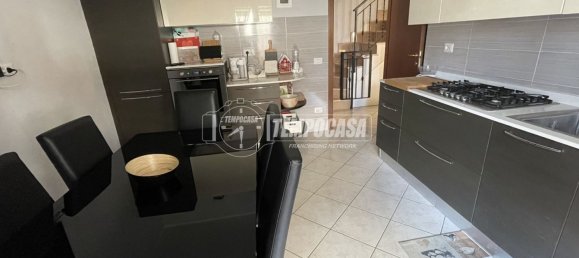 2 bedrooms Apartment in Rome, Italy No. 44908 10