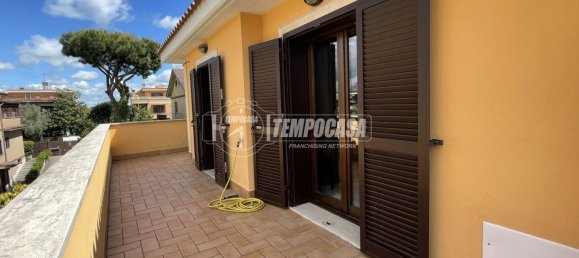 2 bedrooms Apartment in Rome, Italy No. 44908 2