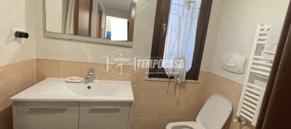 2 bedrooms Apartment in Rome, Italy No. 44908 3