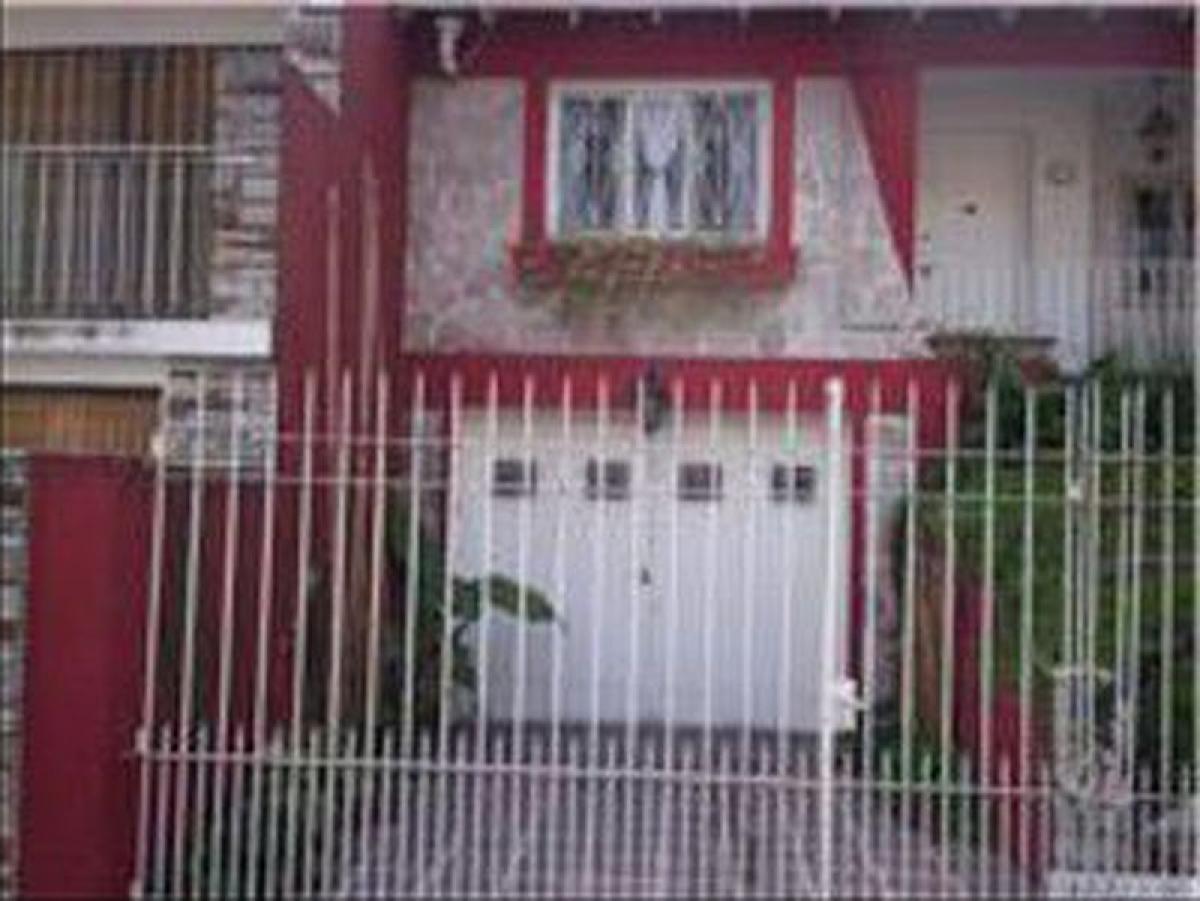 4 bedrooms House in Quilmes, Argentina No. 5560