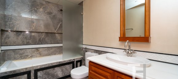 3 bedrooms Apartment in Burj Khalifa, UAE No. 28485 13