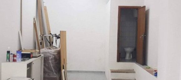 115m² Commercial property in Campobasso, Italy No. 178817 4