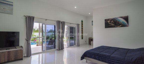 Кафе / ресторан с 3 спальнями в Паттайя, Таиланд № 8973 16