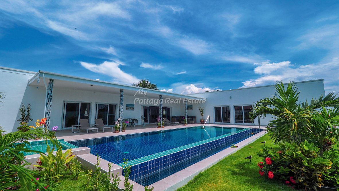 Кафе / ресторан с 3 спальнями в Паттайя, Таиланд № 8973