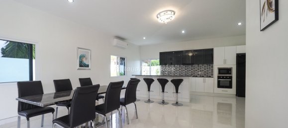 Кафе / ресторан с 3 спальнями в Паттайя, Таиланд № 8973 7