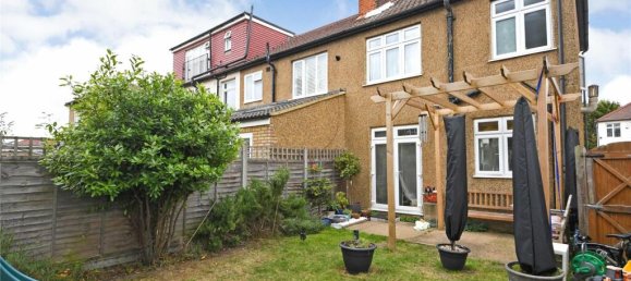 3 Schlafzimmer Gewerbliche Immobilie in Enfield, United Kingdom, Nr. 11502 12