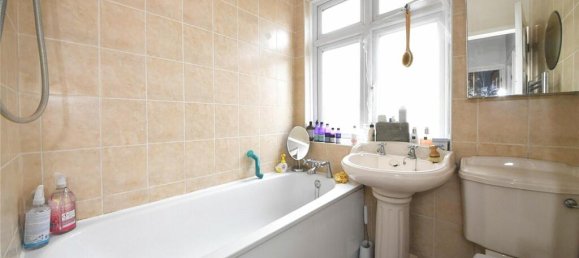 3 Schlafzimmer Gewerbliche Immobilie in Enfield, United Kingdom, Nr. 11502 10