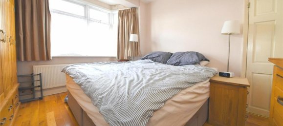 3 Schlafzimmer Gewerbliche Immobilie in Enfield, United Kingdom, Nr. 11502 7