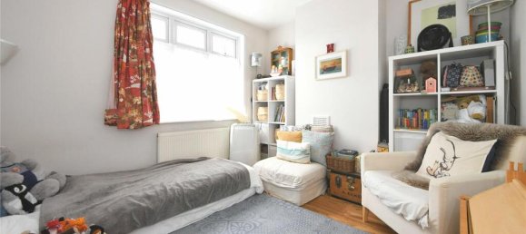 3 Schlafzimmer Gewerbliche Immobilie in Enfield, United Kingdom, Nr. 11502 8