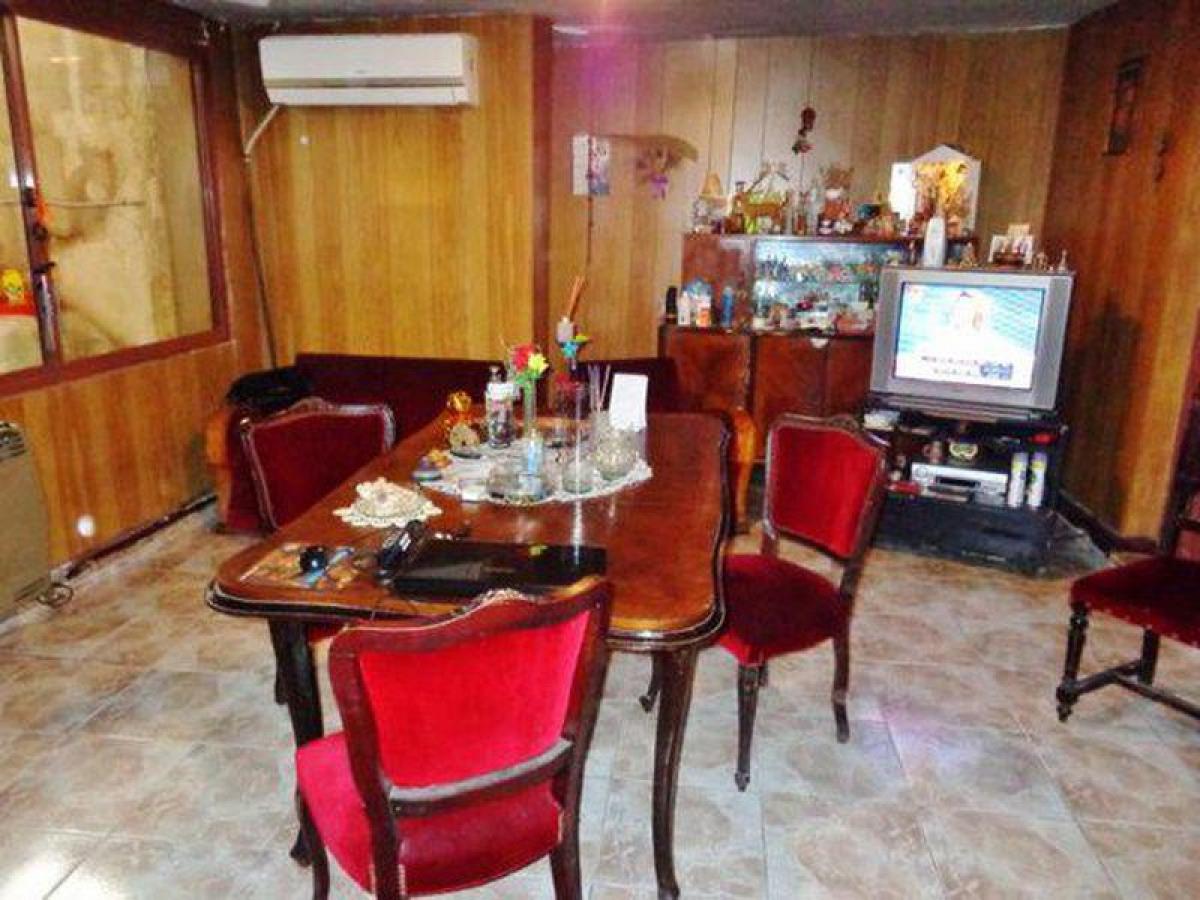 6 bedrooms House in Buenos Aires, Argentina No. 82047