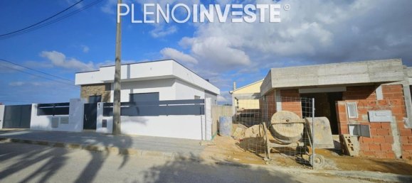 3 bedrooms House in Seixal, Portugal No. 150754 17